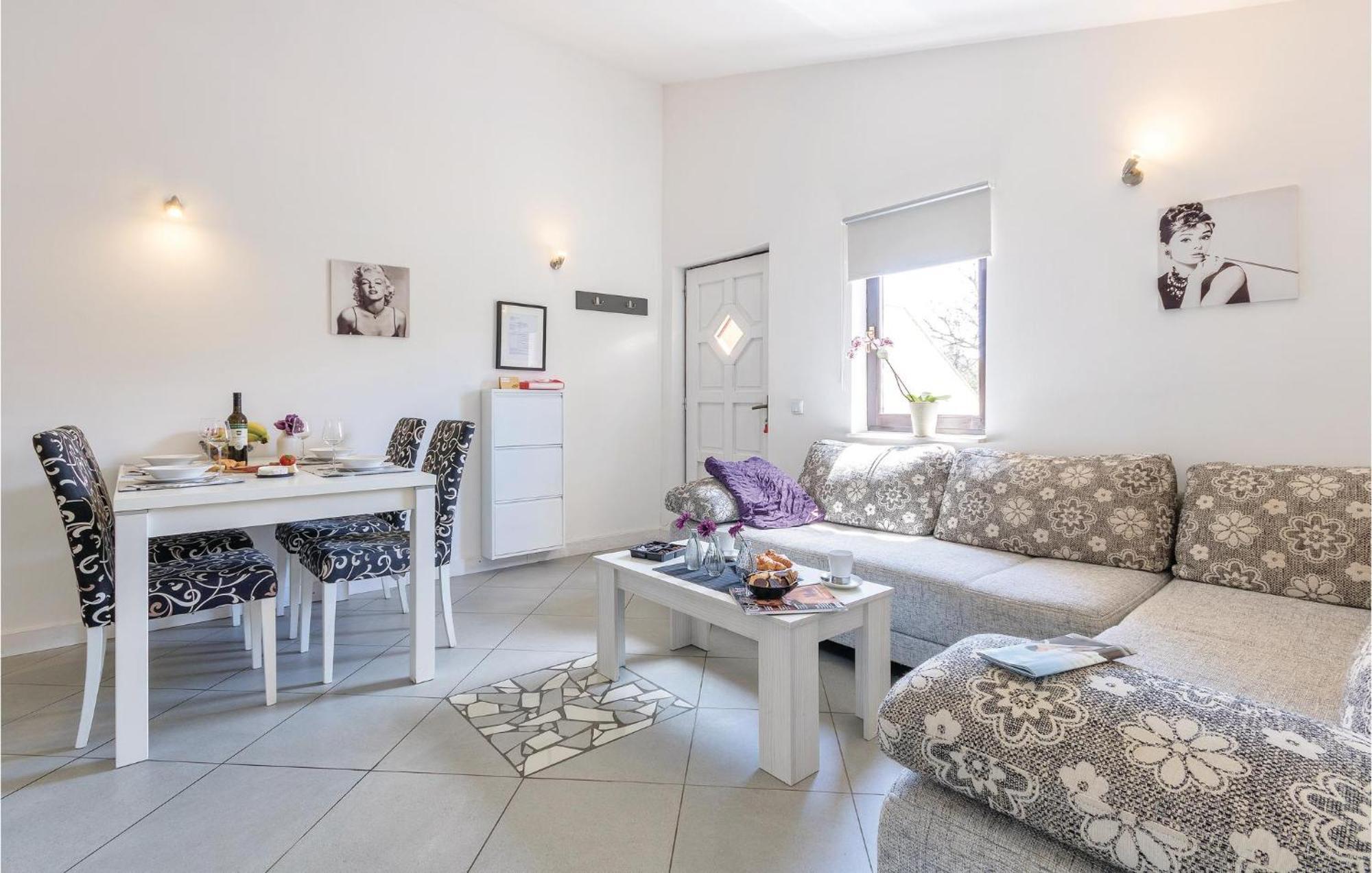Amazing Apartment In Medulin With Wifi Zewnętrze zdjęcie
